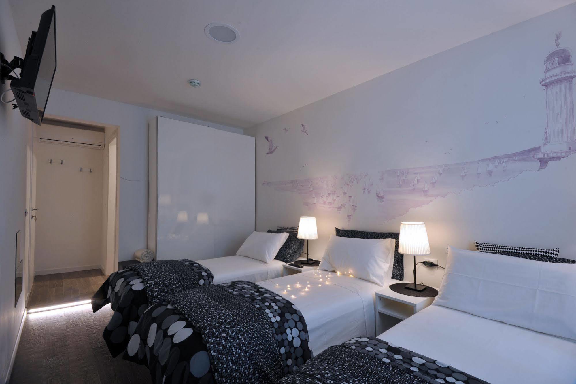 Residenza Corso Saba Hotel Trieste Eksteriør billede