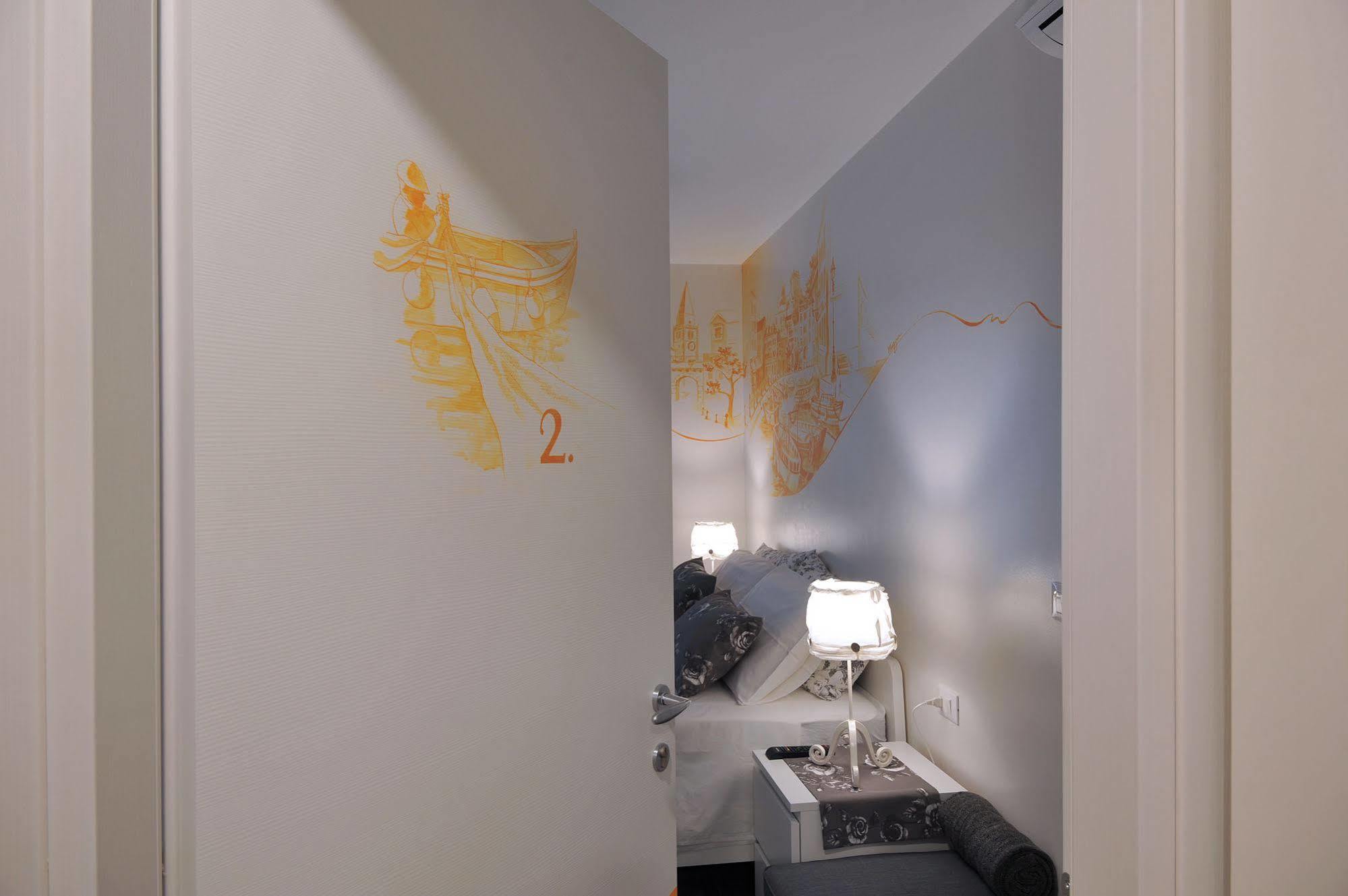 Residenza Corso Saba Hotel Trieste Eksteriør billede